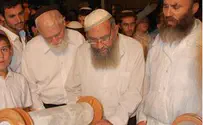 הרב רא"ם הכניס לביתו ספר תורה שכתב