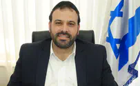 "אסירים כבולים בניגוד לחוק"