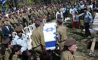 Hundreds attend funeral of lone soldier