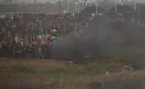 9,000 Arabs participate in weekly riots on Gaza border