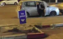 תיעוד: פרץ לרכב ונתפס "על חם"