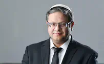 אסור לתת לשמאל לנהל את הלשכה