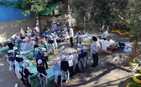 רבבות תלמידים אופים מצות