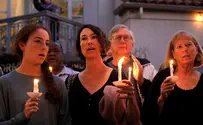 REUTERS Hundreds gather at interfaith vigil for synagogue attack victims