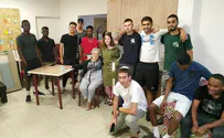 "לא ניצולי שואה – לוחמי החיים"