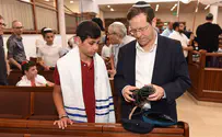 80 hearing impaired children celebrate bar, bat mitzvah