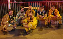 עם לוחמי האש בל"ג בעומר