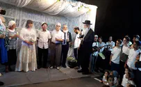 מרגש: חתונת גרים בישיבת כפר הרא"ה