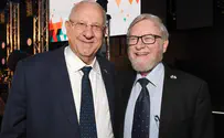 נפרדים מהמבקר שפירא   
