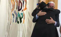 Vice President Mike Pence visits Poway synagogue