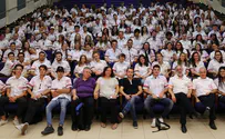 Young Jews from around the world volunteer for 'MDA Overseas' 