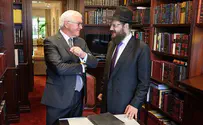 German President visits home of attacked rabbi