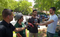 "ילד עם עיניים גדולות ותמימות"