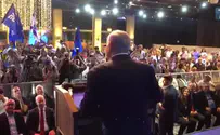 Watch: PM instructs crowd during Red Alert