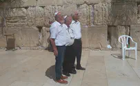צילום: עמנואל סבו רבני ירושלים נרגשים עם האריות שלחמו