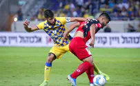 כדורגל: מכבי תל אביב נעצרה