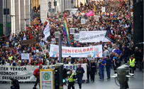 Thousands march in Berlin against anti-Semitism