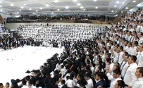 Live: End of Simchat Torah celebration at Ponevezh Yeshiva