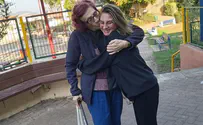 כל אחד מהניצולים הוא היסטוריה מהלכת