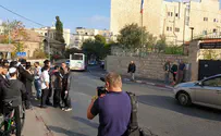 Jewish worshipers gather at Jerusalem's Kings Tombs