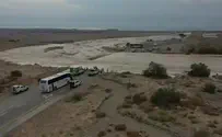 צפו: שיטפון בנחל צין חוסם את הכביש