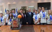 המשיכו להניף את דגל ישראל בגאווה