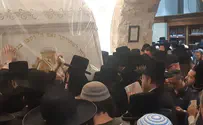 הילולת רחל אמנו: מתפללים בסרט נע