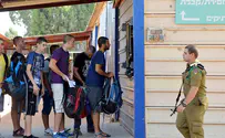 רק חרדים? "שליש מהצעירים לא יתגייסו"