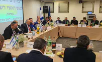 צפו: ראשי הרשויות לוחצים על ליברמן