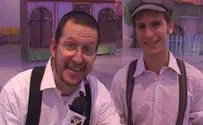 חוזר בתשובה וחילוני בהצגה לחרדים