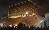 חנוכיית ענק במינכן: ''האור ניצח''