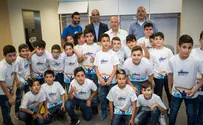 גם השנה: מהפריפריה למגרשי הכדורגל