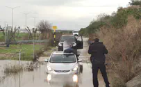 תיעוד: המשטרה חילצה נהגים מרכביהם