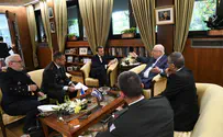הצל האפל של האנטישמיות פורש כנפיים