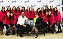 'Perfect Shabbat' for girls in children's home