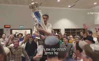 כשילד בן 10 מחליט להכניס ספר תורה