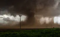 Two dead after tornado hits Tennessee
