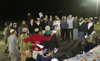 מלווה מלכה במאחז "אביתר" שליד תפוח