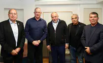 Government forming? Blue and White heads meet with Liberman