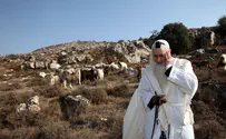 "חציית קו אדום" או "מפגש של שלום"