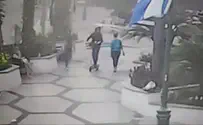 תיעוד: יריקה לעבר נערה דתייה ברמת גן