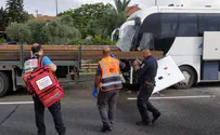 נהג אוטובוס נהרג בתאונה עם משאית