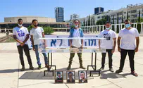 Protesters rally for the return of fallen IDF soldiers' remains