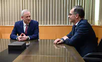 Gantz meets with German FM