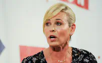 Actress apologizes for posting Louis Farrakhan video