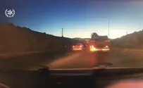 ללא מורא: פלסטינים עוקפים בפס לבן