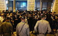 Clashes between protesters and police in Jerusalem