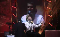 אברהם פריד במופע סיום בין הזמנים הגדול