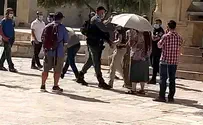Jews detained on Temple Mount for prostrating himself
