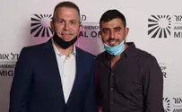 Watch: Israeli Amb. Erdan and Ishay Ribo sing together